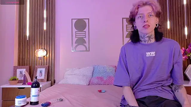 Snapshot of Hanna-Winchester chatting on March 3, 2026, 8:48 pm Hanna-Winchester online show from March 3, 2026, 8:48 pm