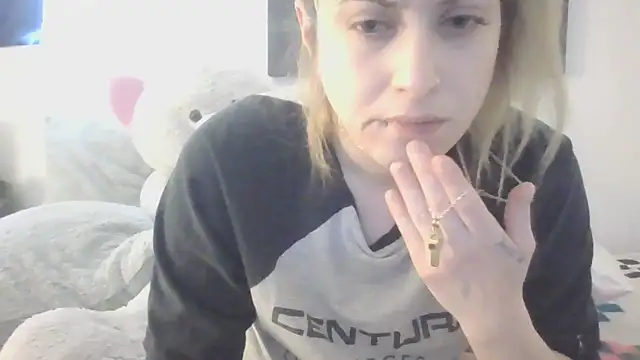 Snapshot of SpicyNatashaXO chatting on February 10, 2026, 4:33 pm SpicyNatashaXO online show from February 10, 2026, 4:33 pm