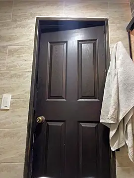 Maximuz1920 online show from April 8, 2026, 7:25 pm