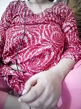 Snapshot of Sweety_queen2580 chatting on March 12, 2026, 10:21 am Sweety queen2580 online show from March 12, 2026, 10:21 am