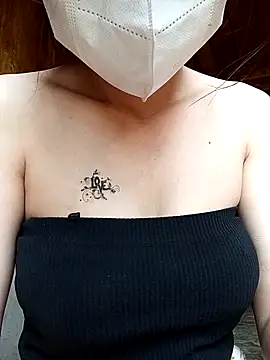 derylove  online show from April 16, 2026, 1:28 am