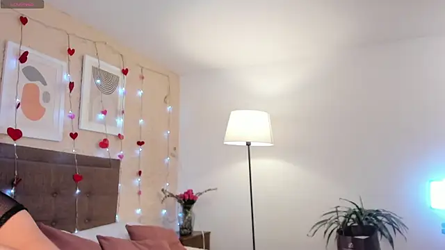 Snapshot of SalomeStorm_ chatting on February 22, 2026, 3:10 pm SalomeStorm online show from February 22, 2026, 3:10 pm