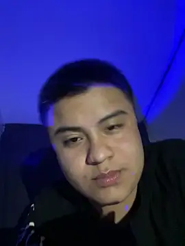 andresmahecha777 online show from February 24, 2026, 5:16 am