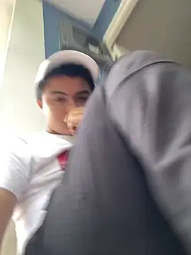 andresmahecha777 online show from March 21, 2026, 9:40 pm