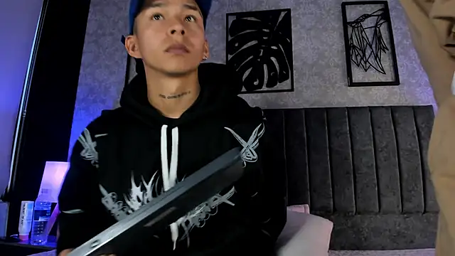 bliinkii and luka  online show from February 11, 2026, 12:32 pm