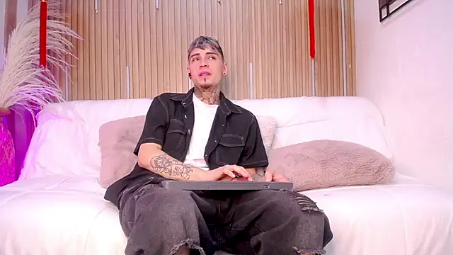 Max Hader online show from March 2, 2026, 4:36 am