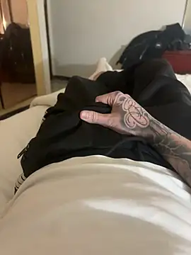 Snapshot of nolimits66 chatting on February 11, 2026, 2:33 pm nolimits66 online show from February 11, 2026, 2:33 pm