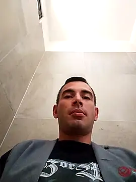 Snapshot of Mlo69 chatting on February 25, 2026, 9:35 pm Mlo69 online show from February 25, 2026, 9:35 pm