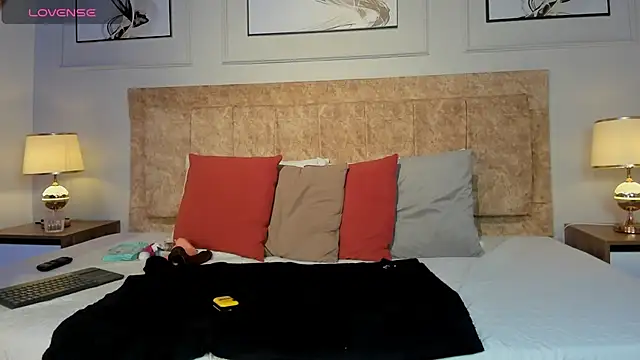 Snapshot of hanna_daze chatting on February 16, 2026, 12:23 pm hanna daze online show from February 16, 2026, 12:23 pm