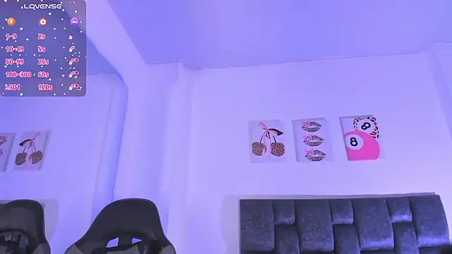 Isabella Moon9 online show from April 8, 2026, 12:27 pm