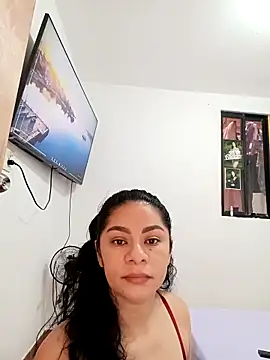 luna pinky online show from April 9, 2026, 3:39 pm