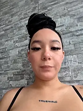 Snapshot of alaia_princess chatting on March 6, 2026, 10:50 pm alaia princess online show from March 6, 2026, 10:50 pm