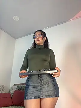 Snapshot of kittysophie_ chatting on February 27, 2026, 12:38 pm kittysophie online show from February 27, 2026, 12:38 pm