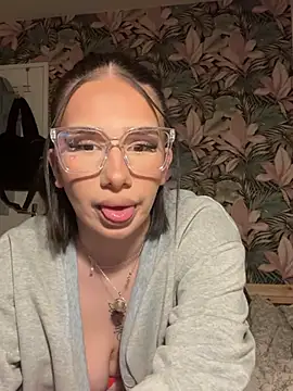 Snapshot of leannabbyy chatting on February 6, 2026, 8:34 pm leannabbyy online show from February 6, 2026, 8:34 pm