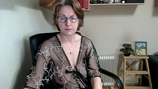 katemodel online show from April 19, 2026, 6:24 am