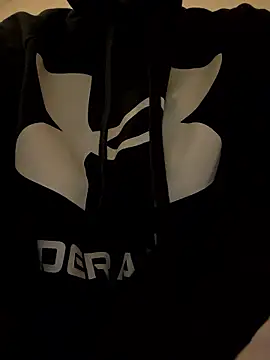 Snapshot of Xlara_002 chatting on March 12, 2026, 10:38 pm Xlara 002 online show from March 12, 2026, 10:38 pm