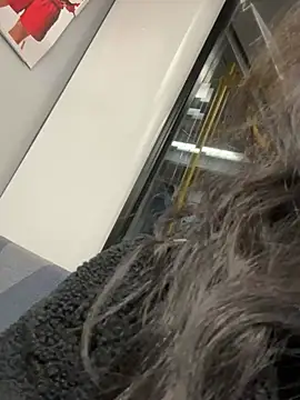 Snapshot of Xlara_002 chatting on March 14, 2026, 3:28 pm Xlara 002 online show from March 14, 2026, 3:28 pm