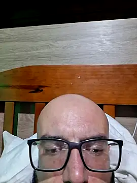 Snapshot of Robsonitj90 chatting on February 3, 2026, 7:46 am Robsonitj90 online show from February 3, 2026, 7:46 am