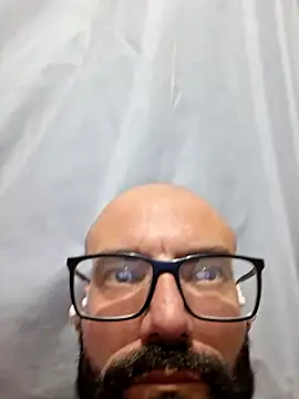 Snapshot of Robsonitj90 chatting on May 14, 2026, 9:21 pm Robsonitj90 online show from May 14, 2026, 9:21 pm