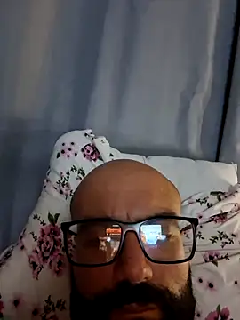Snapshot of Robsonitj90 chatting on May 20, 2026, 10:43 am Robsonitj90 online show from May 20, 2026, 10:43 am