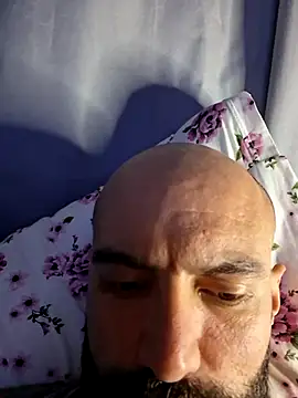 Snapshot of Robsonitj90 chatting on May 21, 2026, 3:57 am Robsonitj90 online show from May 21, 2026, 3:57 am