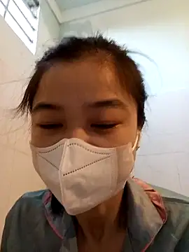 Daisy-lusia2026 online show from May 10, 2026, 10:48 pm
