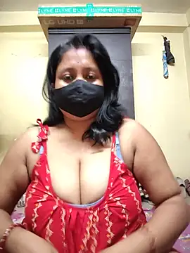 Curvy Trisha online show from May 27, 2026, 7:33 pm