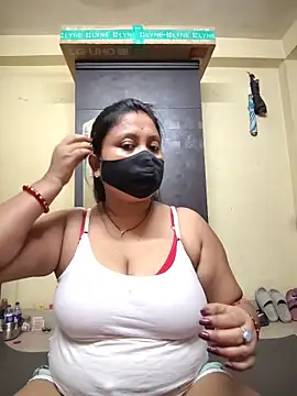 Curvy Trisha online show from May 30, 2026, 2:58 pm