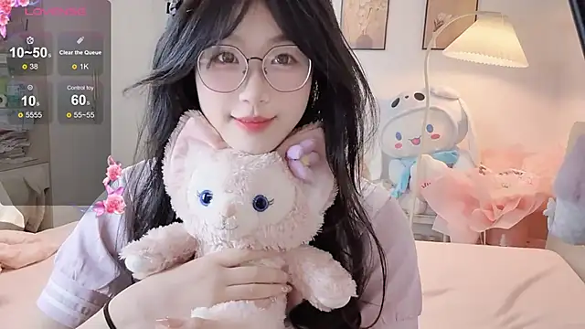 Snapshot of Luminous4173 chatting on February 25, 2026, 12:15 pm Luminous4173 online show from February 25, 2026, 12:15 pm