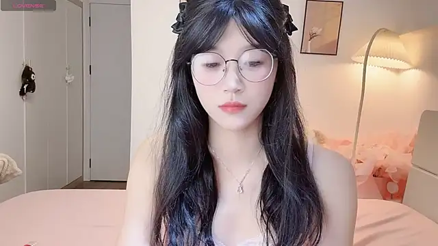 Luminous4173 online show from July 7, 2026, 1:04 pm