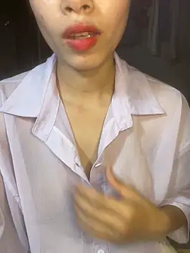 -Xenia  online show from April 16, 2026, 5:25 pm