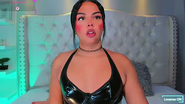 Maia Hotts online show from June 23, 2026, 8:29 pm