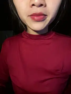 uyensexy online show from March 4, 2026, 1:22 am