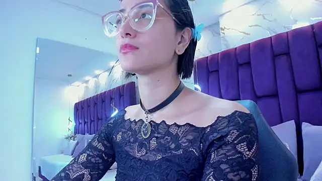 Snapshot of crystalstonee chatting on February 16, 2026, 9:44 pm crystalstonee online show from February 16, 2026, 9:44 pm