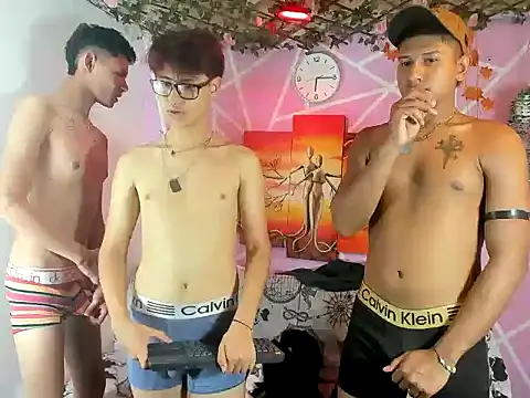 Ramonhot2006 online show from February 14, 2026, 3:25 am