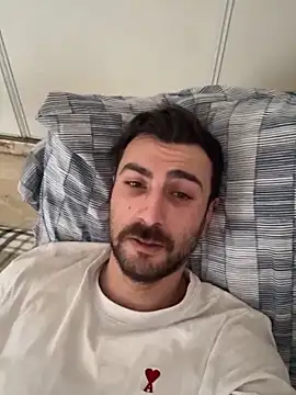 Snapshot of Aliiiix chatting on February 7, 2026, 11:47 am Aliiiix online show from February 7, 2026, 11:47 am