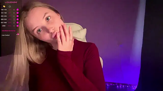 Snapshot of VibeVi chatting on February 13, 2026, 1:07 pm VibeVi online show from February 13, 2026, 1:07 pm