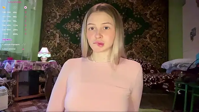 Snapshot of VibeVi chatting on February 24, 2026, 1:09 pm VibeVi online show from February 24, 2026, 1:09 pm