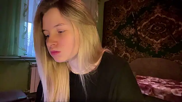 Snapshot of VibeVi chatting on February 28, 2026, 2:18 pm VibeVi online show from February 28, 2026, 2:18 pm