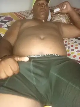 Snapshot of Leyder31 chatting on February 25, 2026, 4:22 am Leyder31 online show from February 25, 2026, 4:22 am