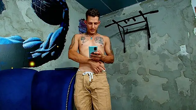 Snapshot of _angel_rivera chatting on February 7, 2026, 11:30 pm angel rivera online show from February 7, 2026, 11:30 pm