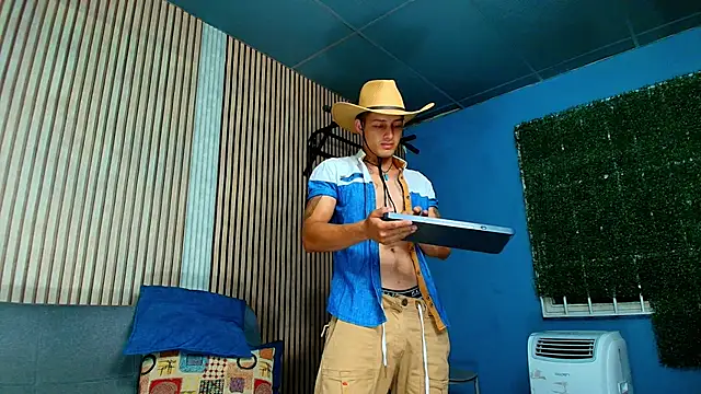 Snapshot of _angel_rivera chatting on February 20, 2026, 12:07 am angel rivera online show from February 20, 2026, 12:07 am