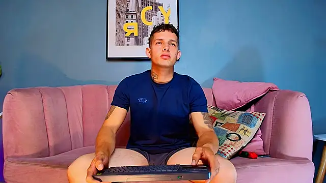 Snapshot of _angel_rivera chatting on February 26, 2026, 1:04 am angel rivera online show from February 26, 2026, 1:04 am