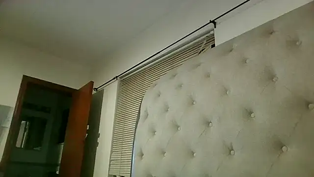 Snapshot of Karifrye chatting on February 11, 2026, 5:01 am Karifrye online show from February 11, 2026, 5:01 am