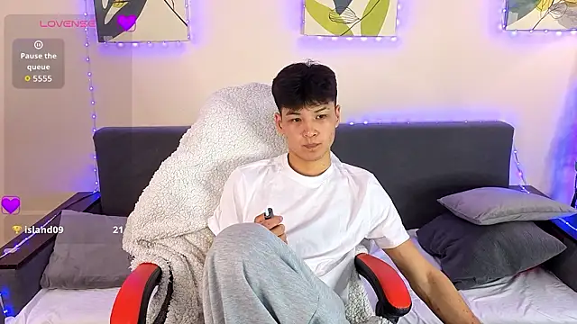 Snapshot of XanneLL chatting on March 5, 2026, 7:21 pm XanneLL online show from March 5, 2026, 7:21 pm