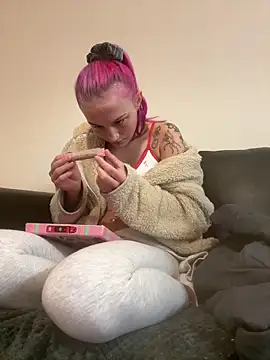 Snapshot of Milssweetx chatting on February 16, 2026, 8:10 am Milssweetx online show from February 16, 2026, 8:10 am