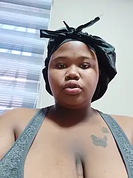 BustyBmw online show from May 15, 2026, 8:32 am
