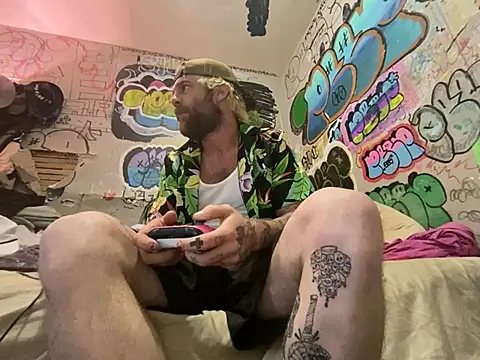 gothboiplzty online show from June 5, 2026, 12:39 am