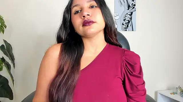 Victoria Rosee online show from February 3, 2026, 12:43 pm