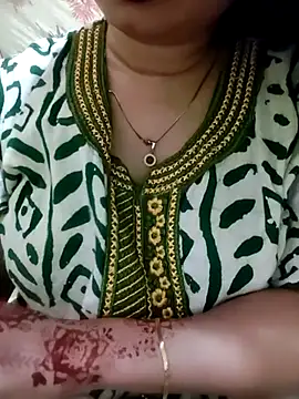 Snapshot of PARI51 chatting on July 14, 2026, 7:41 pm PARI51 online show from July 14, 2026, 7:41 pm